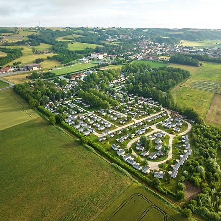 Camping Chateau De Galaure Chateauneuf-de-Galaure Eksteriør bilde