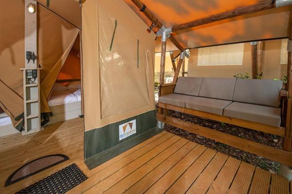 Camping Chateau De Galaure Chateauneuf-de-Galaure Rom bilde